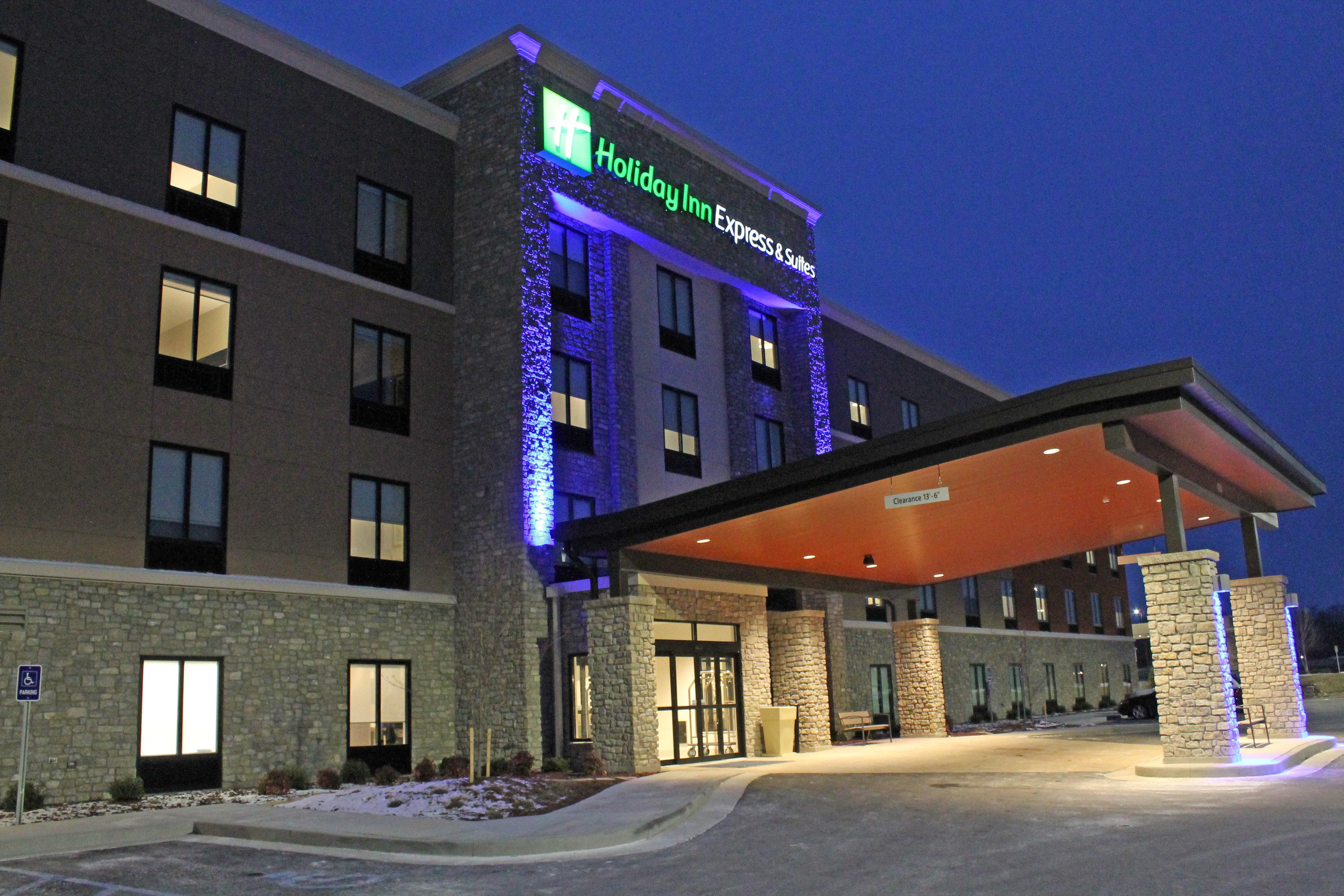Holiday Inn Express & Suites - St. Louis South - I-55 By Ihg Mehlville Bagian luar foto